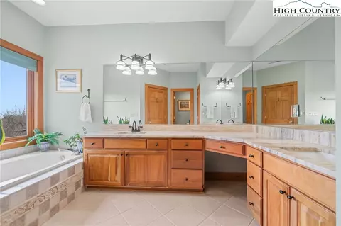 Bath - 1690 Evergreen, Boone, NC 28607 photo 3 of 6