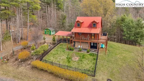 461 E Hidden Mountain Ln, Crumpler, NC 28617