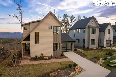 227 Calico Ct, Boone, NC 28607