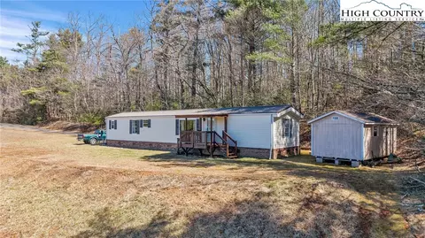 165 Foggy Ridge Dr, West Jefferson, NC 28694