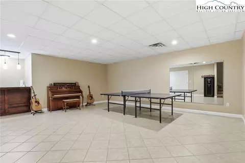 362 Mountain Shadows Dr, Purlear, NC 28665 photo 18