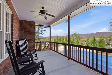 362 Mountain Shadows Dr, Purlear, NC 28665 photo 24