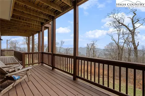 Exterior - 94 Silver Fox Rdg, Beech Mountain, NC 28604 photo 7 of 12