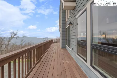 Exterior - 94 Silver Fox Rdg, Beech Mountain, NC 28604 photo 10 of 12