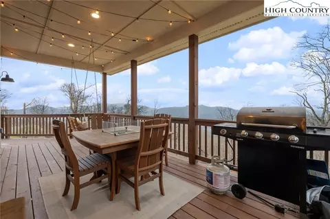 Exterior - 94 Silver Fox Rdg, Beech Mountain, NC 28604 photo 4 of 12