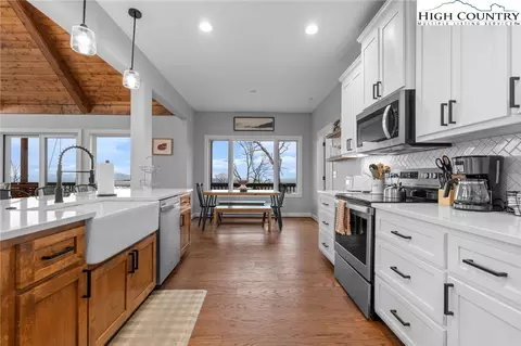 Kitchen - 94 Silver Fox Rdg, Beech Mountain, NC 28604 photo 3 of 3