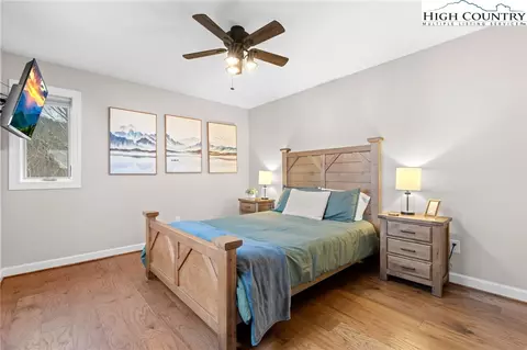 Bedroom - 94 Silver Fox Rdg, Beech Mountain, NC 28604 photo 6 of 9