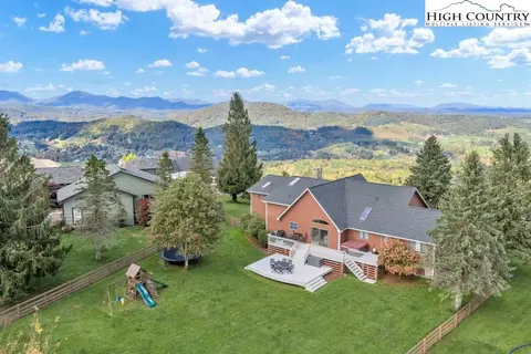 245 Bella Vista Dr, Boone, NC 28607