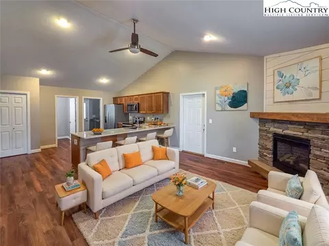 Living - 424 Townhomes Pl #., Boone, NC 28607 photo 4 of 5