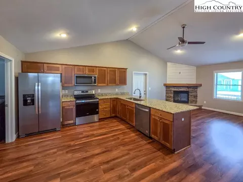 Kitchen - 424 Townhomes Pl #., Boone, NC 28607 photo 1 of 2
