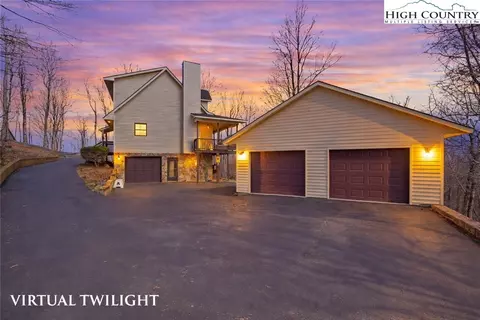 323 Sugar Tree Ln, Sugar Mountain, NC 28604