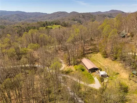 351 Timber Ridge Rd, Sugar Grove, NC 28679