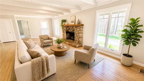 Living - 172 Yarrow Ln, Boone, NC 28607 photo 3 of 8
