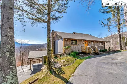 238 Sugar Tree Ln, Sugar Mountain, NC 28604