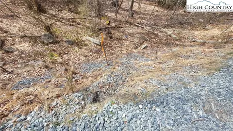 327 Locust Ridge Rd, Beech Mountain, NC 28604 photo 8