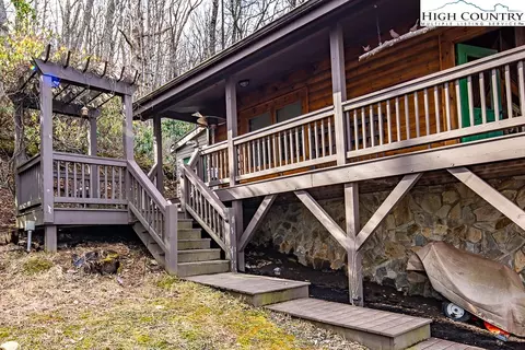 Exterior - 614 Tarleton Cir, Boone, NC 28607 photo 4 of 16