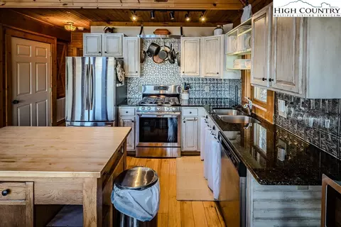 Kitchen - 614 Tarleton Cir, Boone, NC 28607 photo 3 of 6