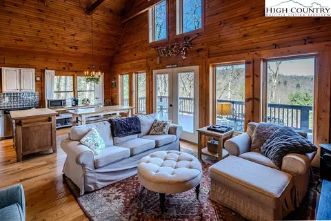 Living - 614 Tarleton Cir, Boone, NC 28607 photo 3 of 8