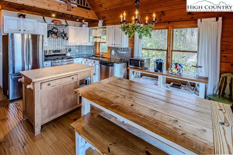 Kitchen - 614 Tarleton Cir, Boone, NC 28607 photo 5 of 6
