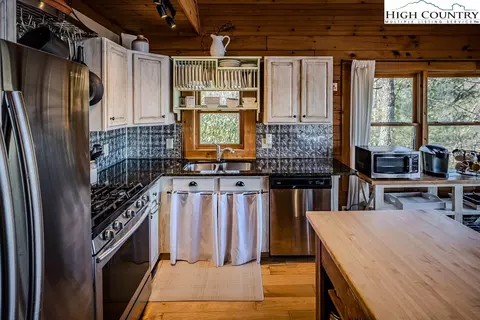 Kitchen - 614 Tarleton Cir, Boone, NC 28607 photo 4 of 6