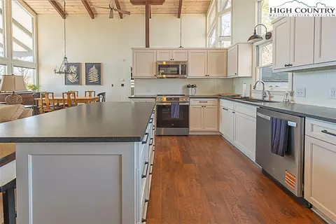Kitchen - 89 Rabbit Run, Roaring Gap, NC 28668 photo 1 of 6