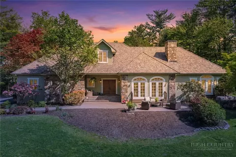 2008 Valle Cay Dr, Vilas, NC 28692