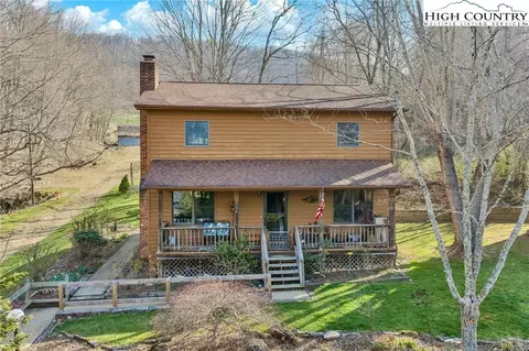156 Wickham Sq #8, Boone, NC 28607