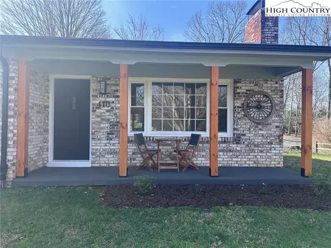 410 Cook St, Jefferson, NC 28640