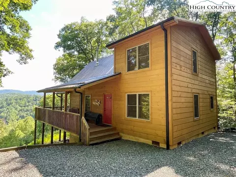 323 Trout Lily Trl, Lansing, NC 28643