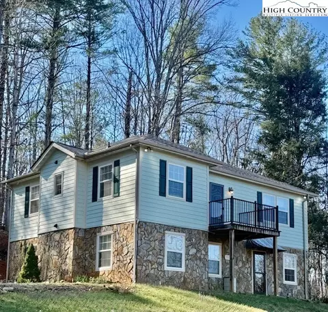 424 Mckinley Ridge Rd, Lansing, NC 28643