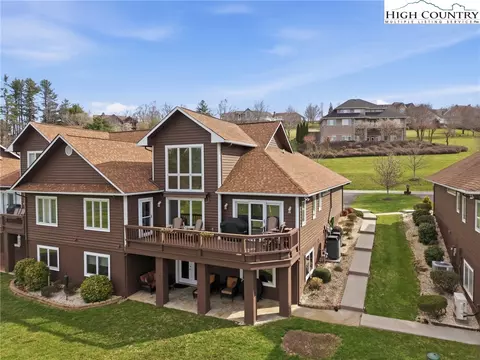 233 Lake View Pl #D1, Jefferson, NC 28640