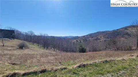 S5 Sky Rock Trail, Banner Elk, NC 28604