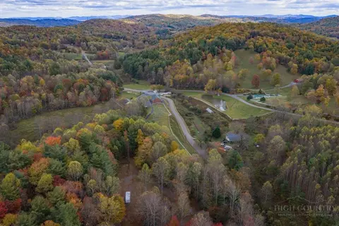 374 Lawrence Greene Rd, Deep Gap, NC 28618 photo 14