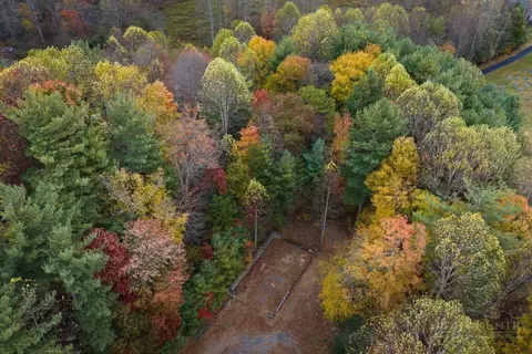 374 Lawrence Greene Rd, Deep Gap, NC 28618 photo 9