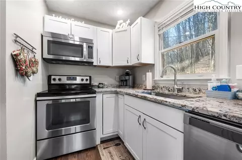 Kitchen - 2501 Junaluska Rd, Boone, NC 28607 photo 2 of 3