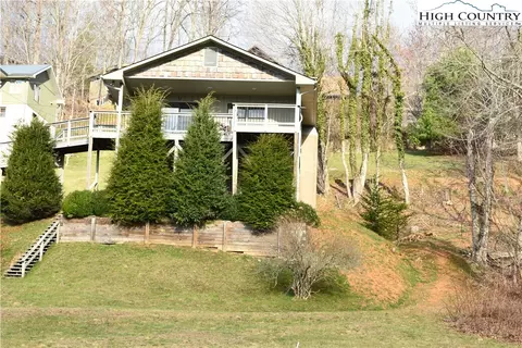 733 Azalea Dr, Newland, NC 28657
