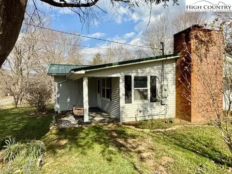 304 Elk River Rd, Elk Park, NC 28622
