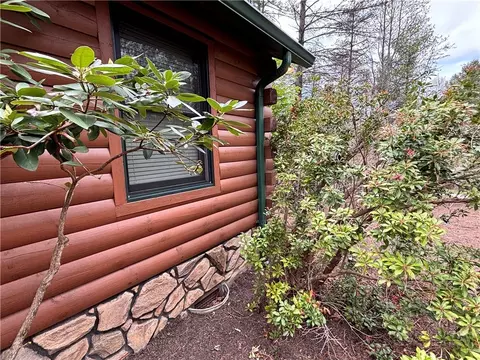 Exterior - 150 Turkey Rdg S, Lansing, NC 28643 photo 15 of 18
