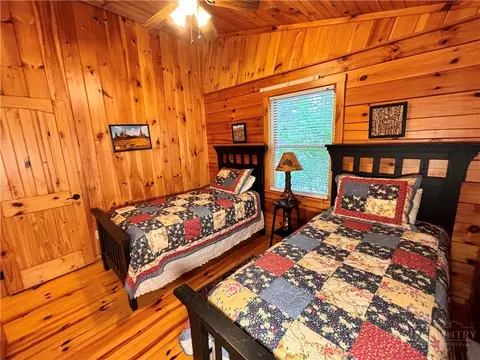 Bedroom - 150 Turkey Rdg S, Lansing, NC 28643 photo 4 of 4
