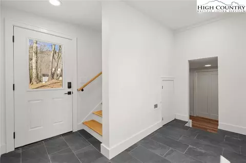 Entry Way - 212 Chinkapin Rdg, Seven Devils, NC 28604 photo 2 of 2