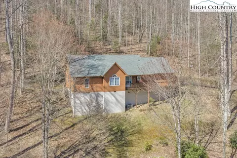 Exterior - 413 Shady Bark Ln, Boone, NC 28607 photo 2 of 5