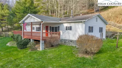 3160 Roundabout Rd, Creston, NC 28615