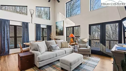 Living - 114 Windridge Rd, Beech Mountain, NC 28604 photo 3 of 3