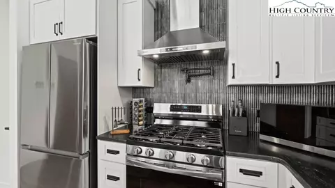 Kitchen - 114 Windridge Rd, Beech Mountain, NC 28604 photo 4 of 4