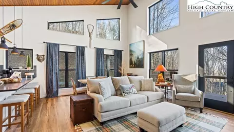Living - 114 Windridge Rd, Beech Mountain, NC 28604 photo 1 of 3