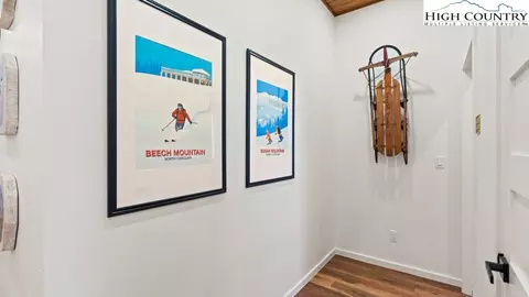 Entry Way - 114 Windridge Rd, Beech Mountain, NC 28604 photo 1 of 2