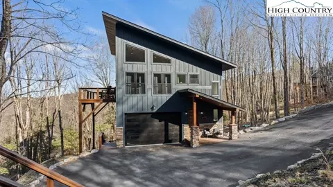 Exterior - 114 Windridge Rd, Beech Mountain, NC 28604 photo 10 of 15