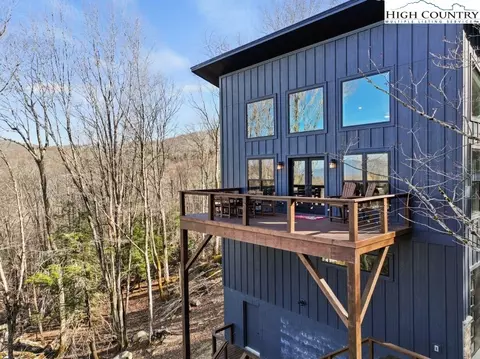 Exterior - 114 Windridge Rd, Beech Mountain, NC 28604 photo 4 of 15