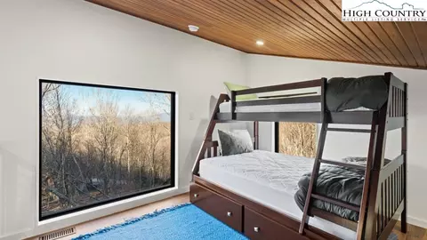 Bedroom - 114 Windridge Rd, Beech Mountain, NC 28604 photo 1 of 8