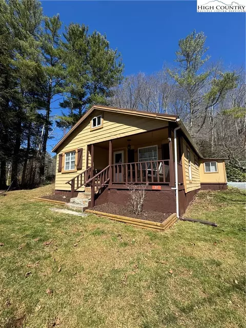 84 Avery High School Rd, Newland, NC 28567